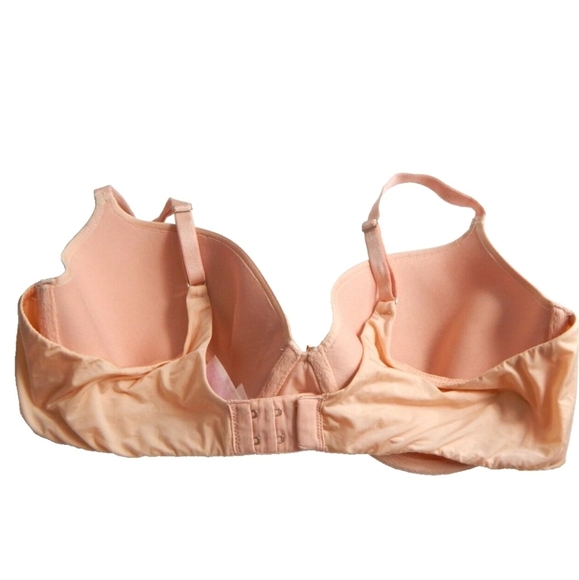 Victoria's Secret Lined Demi Bra - Picture 2 of 5